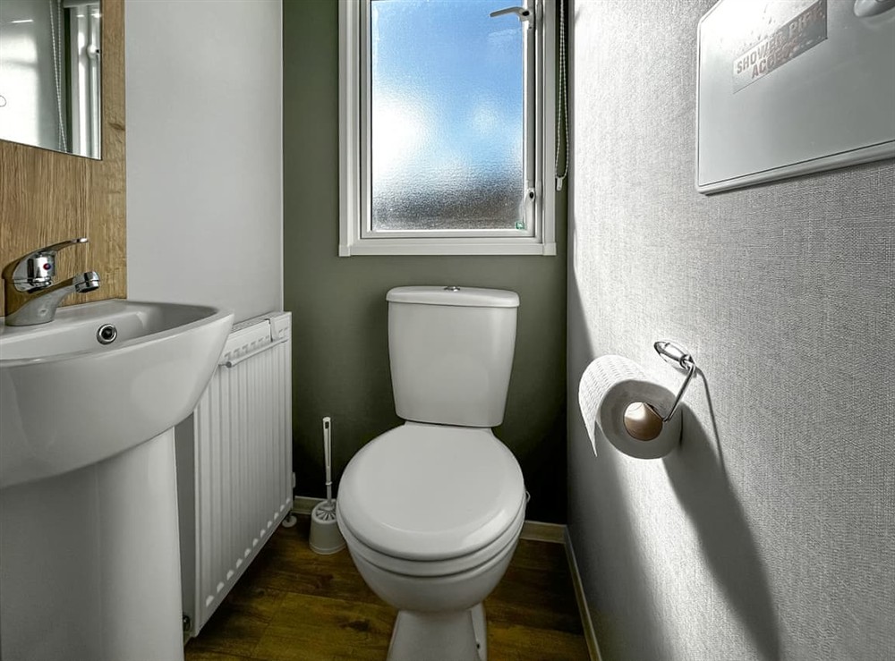 Shower room (photo 2) at Jamies Retreat in Camber, East Sussex