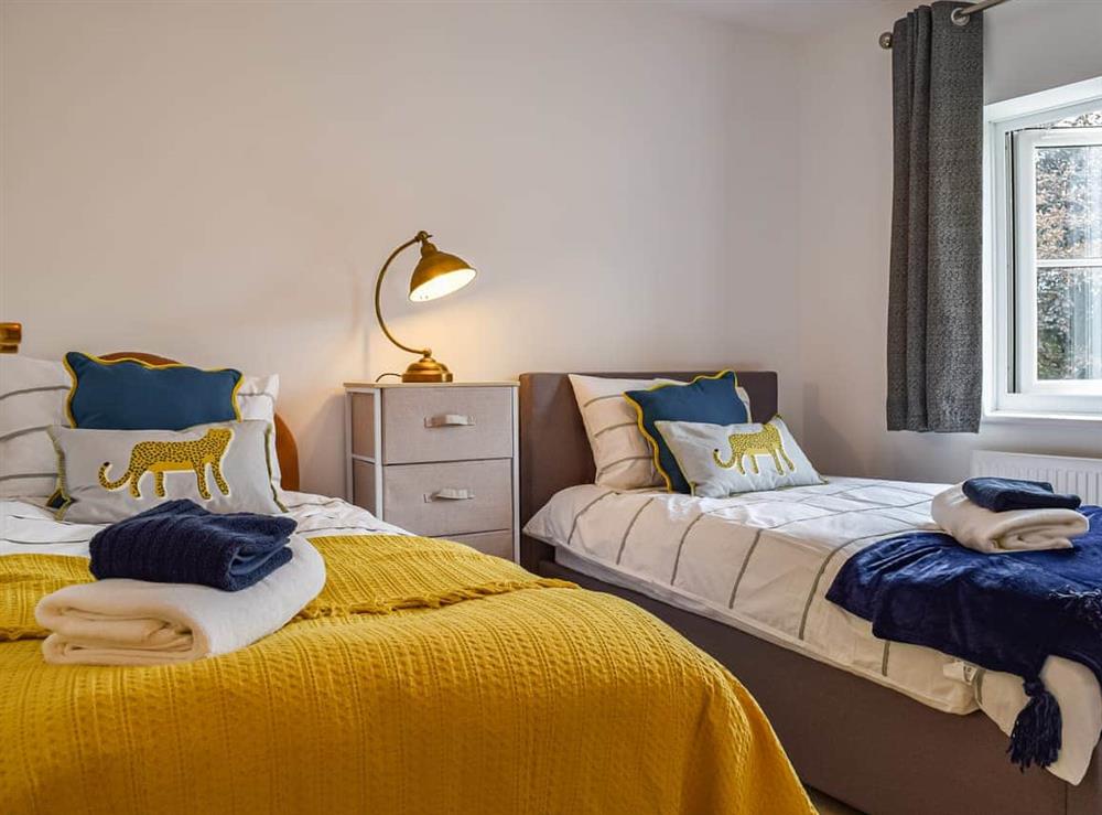 Twin bedroom at Jasmine Cottage in Chipping Campden, Gloucestershire