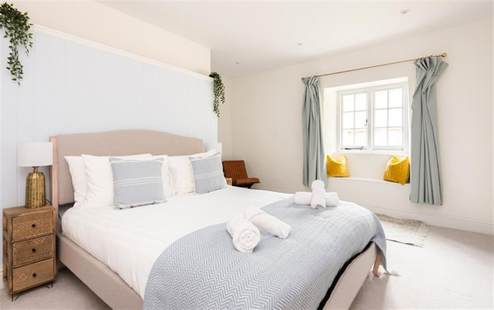 Master bedroom with 5ft king bed at Jasmine Cottage, Chipton Barton in Dittisham