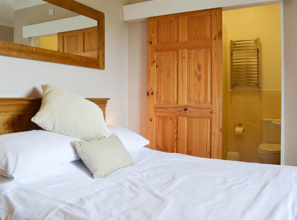 Delightful double bedroom with en-suite at Jasmine Cottage in Consett, near Durham, County Durham, England