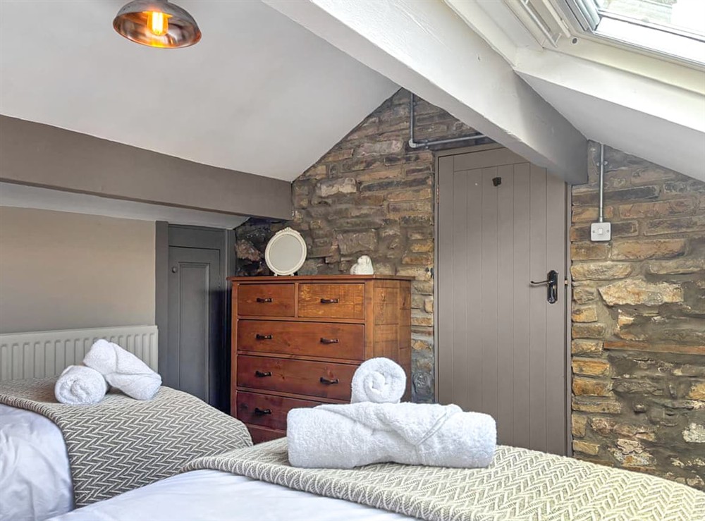 Twin bedroom