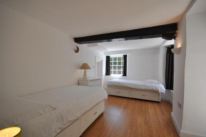 Twin bedroom at Jasmine Cottage, Osmington, Osmington, Dorset