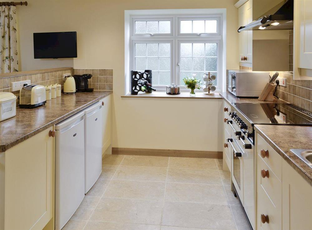 Comprehensively equipped kitchen at Herons Weir, 