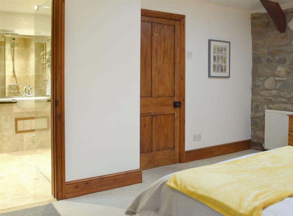 Double bedroom with en-suite at Jemimas Cottage in Cilshafe, near Fishguard, Dyfed