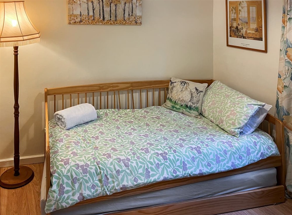 Single bedroom at Jennys Cottage in Osmotherley, near Brompton, North Yorkshire