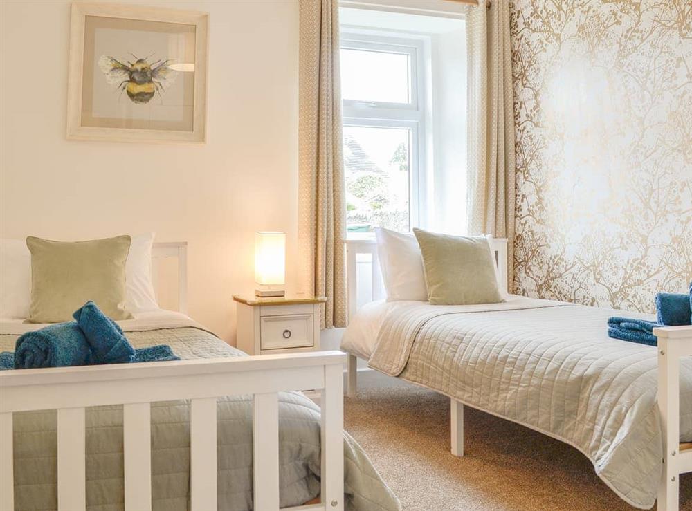 Twin bedroom at Jessamine Cottage in Blairgowrie, Perthshire