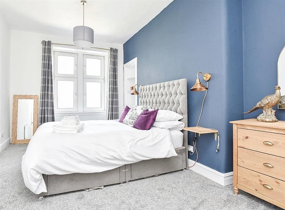 Double bedroom at John Muir Apartment in Helensburgh, Dumbartonshire