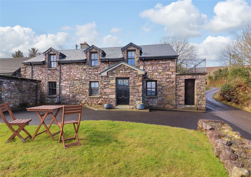 Outside at Johnsons Cottage, Brandon near Cloghane