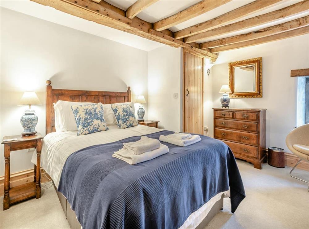 Double bedroom (photo 7) at Jonnygate Grange in Barlow, near Dronfield, Derbyshire
