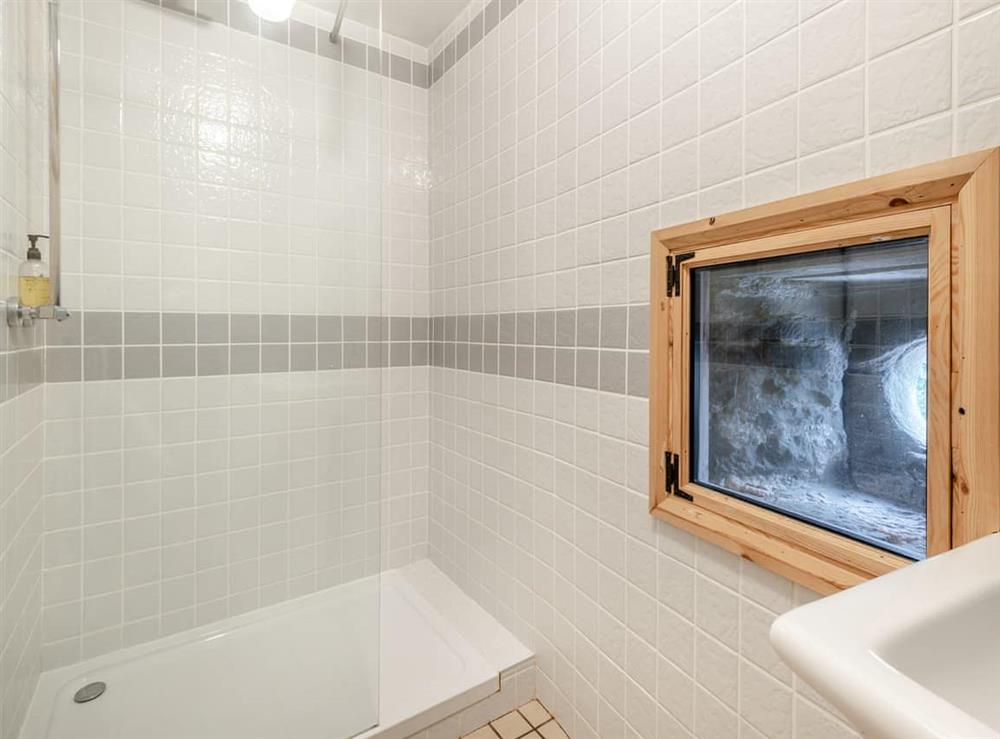 Shower room (photo 3) at Jonnygate Grange in Barlow, near Dronfield, Derbyshire