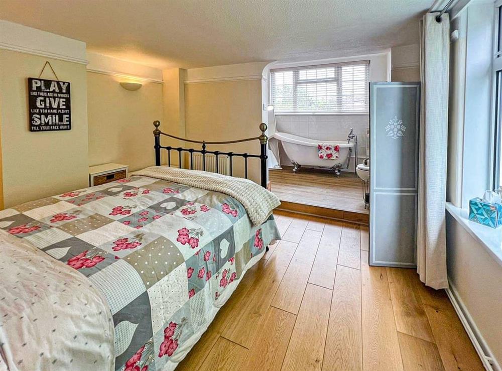 Double bedroom (photo 2) at Joyful Cottage in Lymington, Hampshire