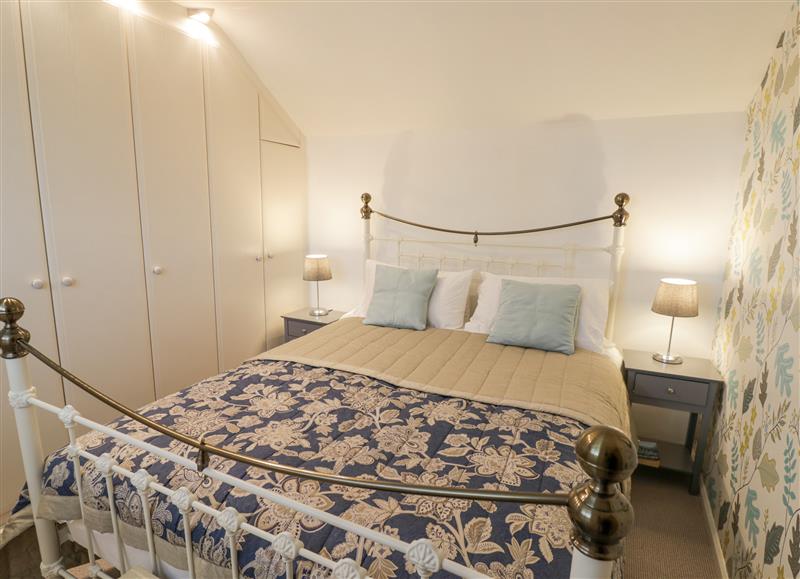 This is a bedroom (photo 2) at Jubilee Cottage, Alveston near Tiddington