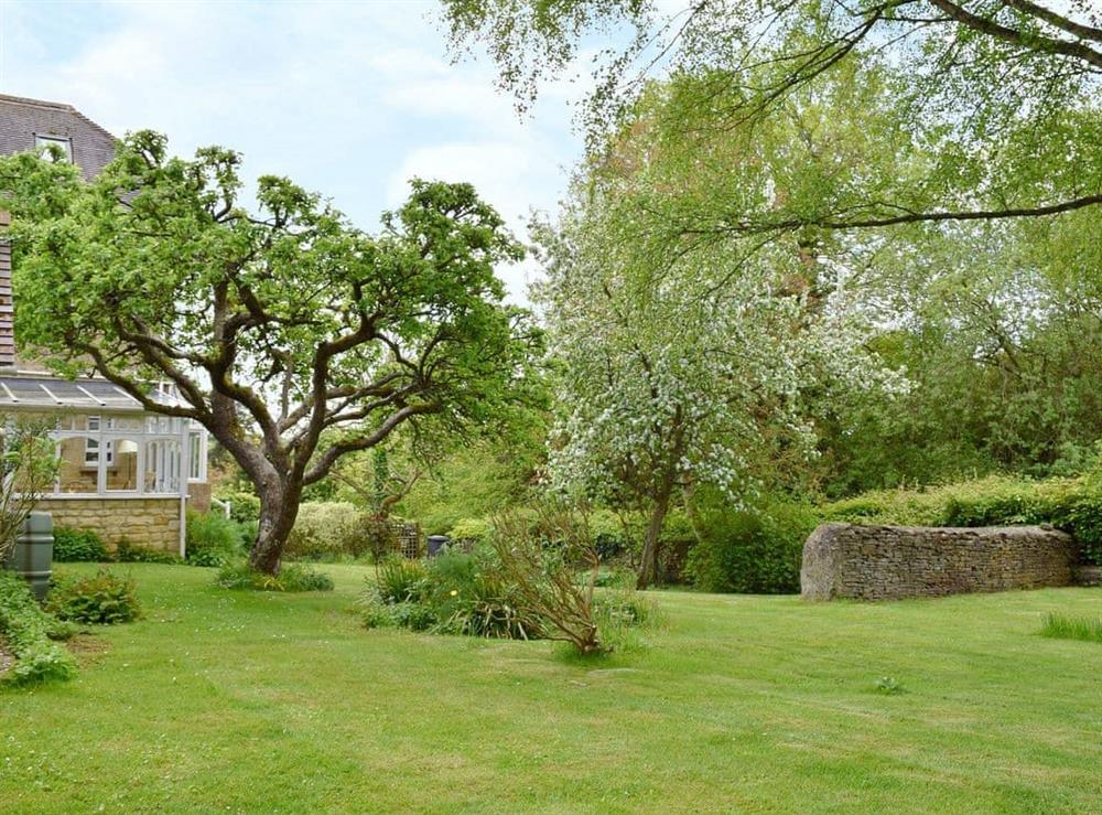 Lovely garden and grounds at Jubilee Cottage in Church Enstone, near Chipping Norton, Oxfordshire