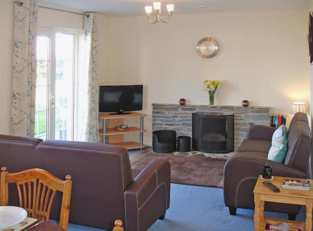 Open plan living/dining room/kitchen (photo 2) at Jubilee Cottage in Leworthy, near Holsworthy, Devon