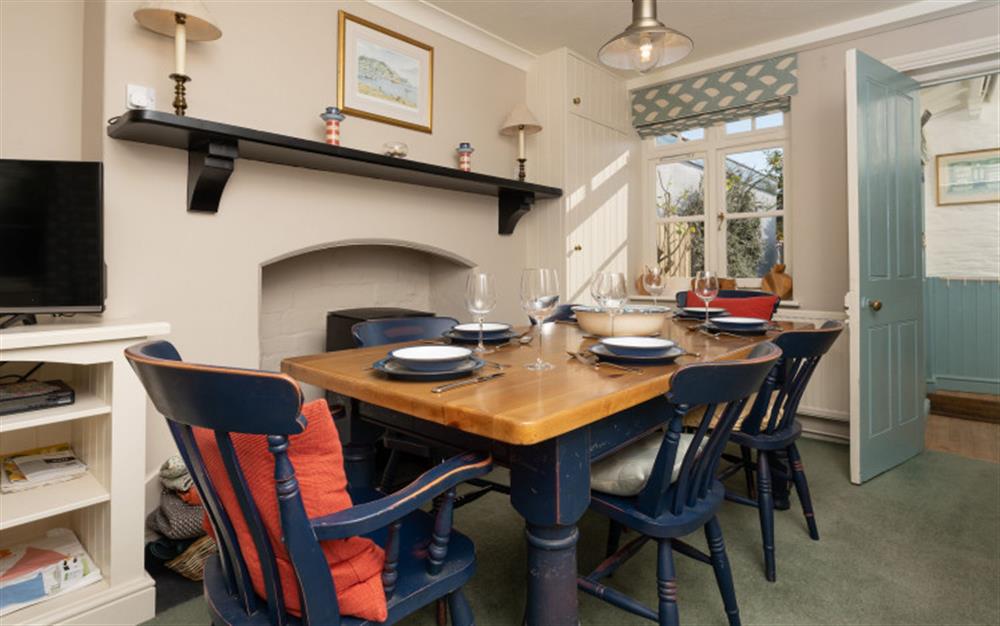 Another view of the dining table at Jubilee Cottage in Thurlestone