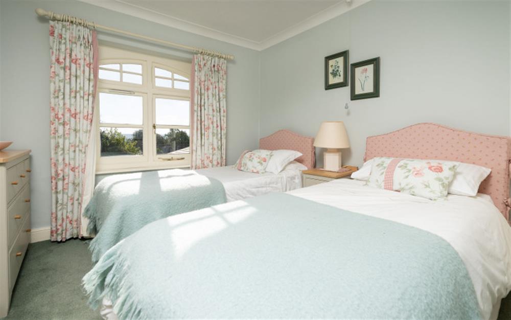 The first floor twin bedroom at Jubilee Cottage in Thurlestone