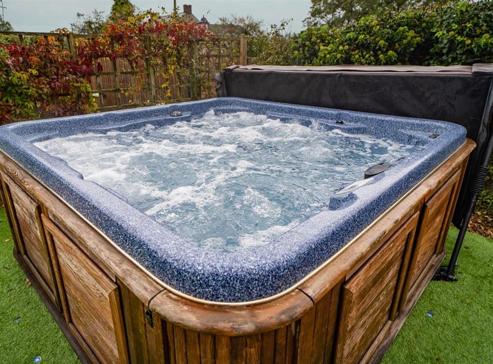 Hot tub at Jubilee House in Wrexham, Clwyd