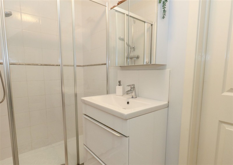 The bathroom at June Cottage, Wool
