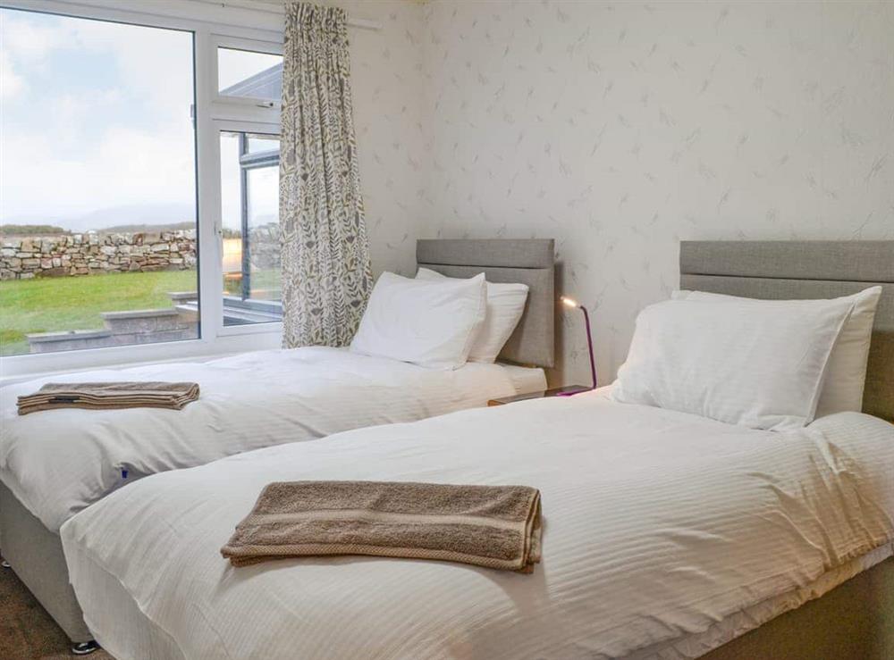 Twin bedroom at Jura in Southerness, near Sandyhills, Perthshire