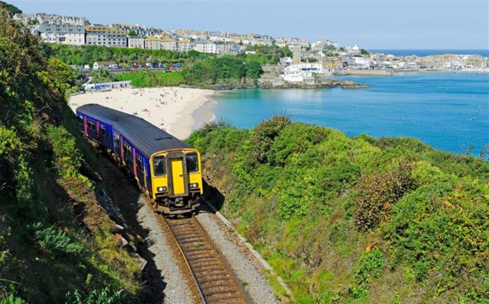 St Ives coast train