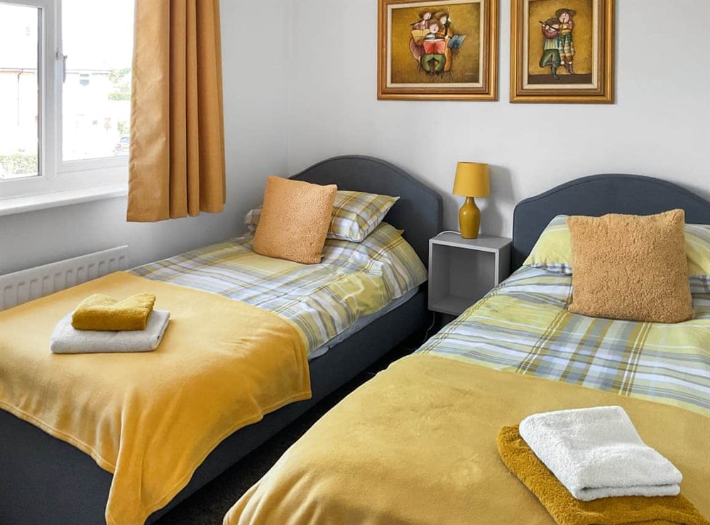 Twin bedroom