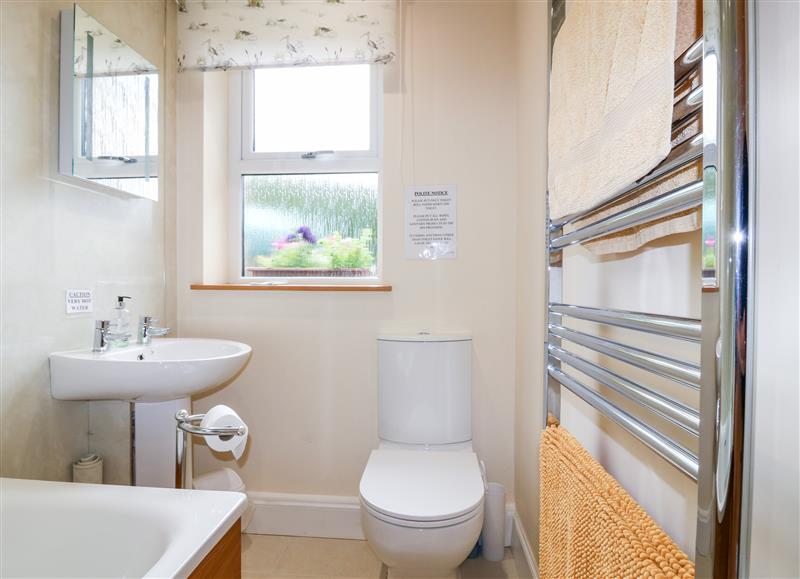 Bathroom (photo 2) at Katmoget Cottage, Scotstarvit near Ceres