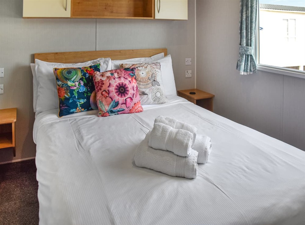 Double bedroom at Kee Holiday Home in Scratby, Norfolk