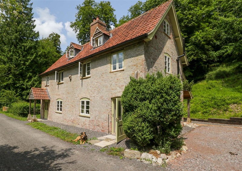 Outside Keepers Cottage
