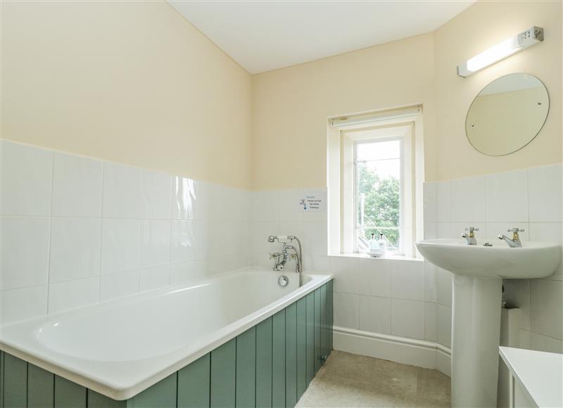 The bathroom (photo 4) at Keepers Cottage, Shobdon