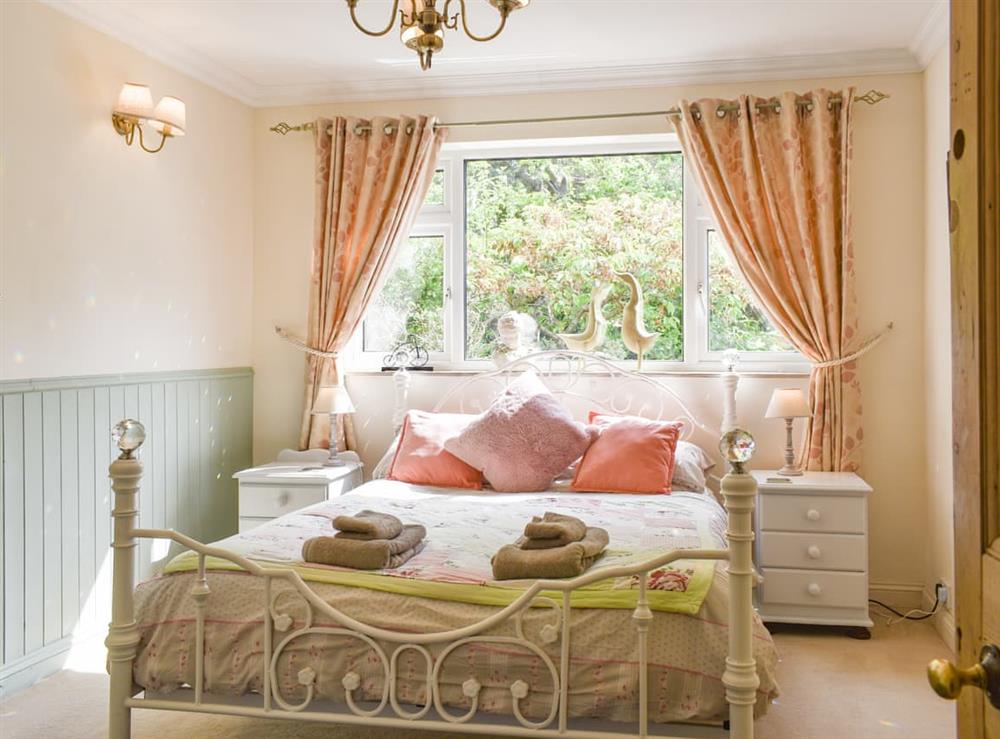 Double bedroom at Kennelmans in Sopley, near Christchurch, Hampshire