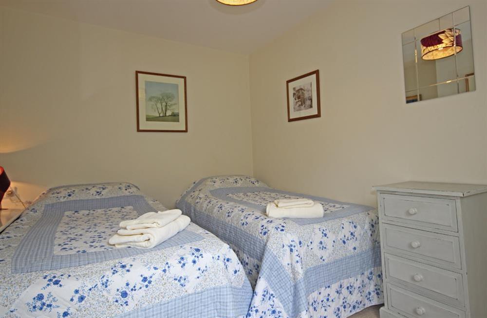 Twin bedroom (first floor) at Kennford in Coronation Road, Salcombe