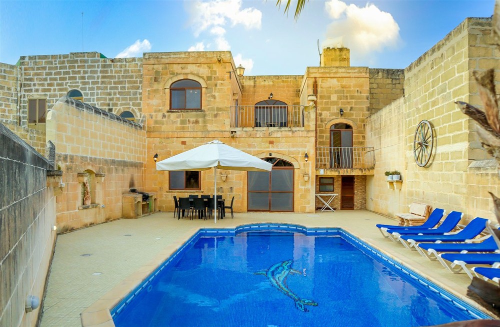 Kercem Townhouse