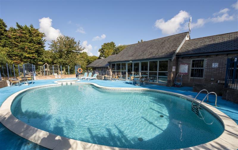 Spend some time in the pool at Kernow Vista, Cornwall