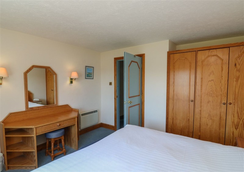 A bedroom in Kestrel (photo 2) at Kestrel, Kingsteignton