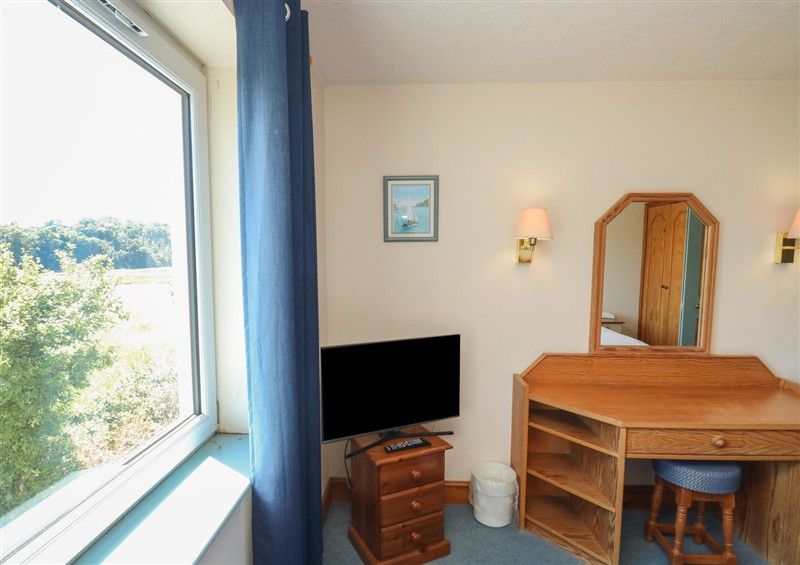 This is a bedroom at Kestrel, Kingsteignton