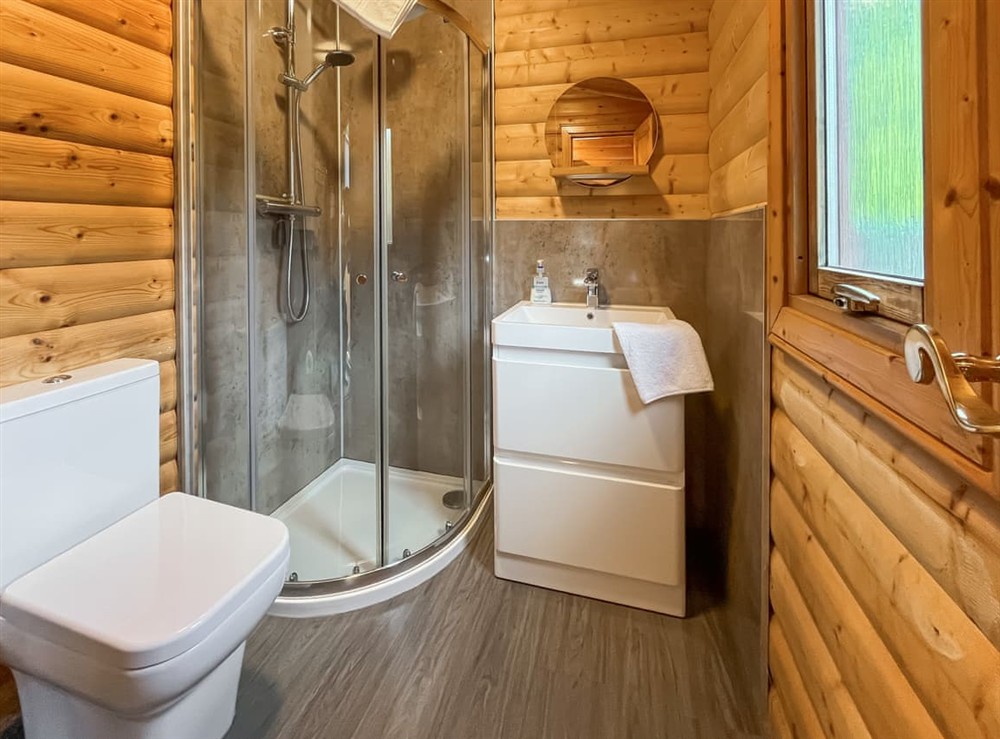 Bathroom at Kestrel Lodge in Kenwick, near Louth, Lincolnshire