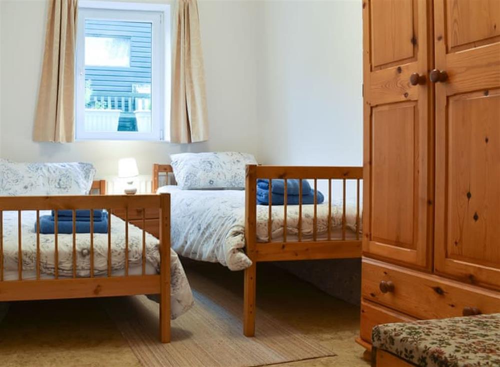 Twin bedroom at Kiernan Boat House in Bowness-on-Windermere, Cumbria