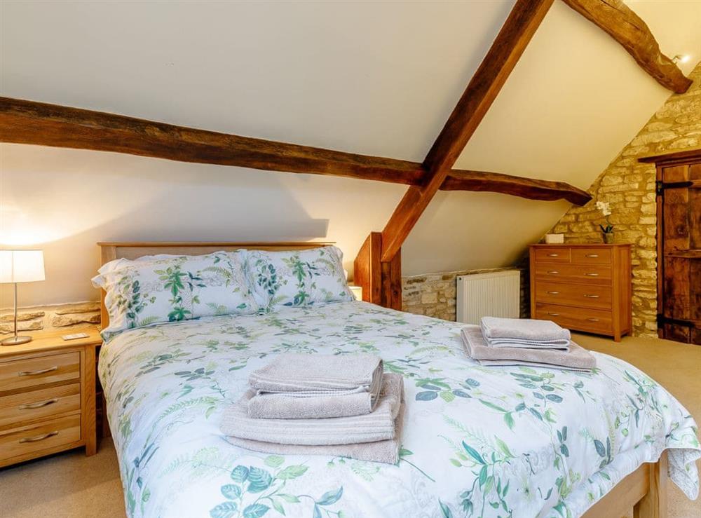 Peaceful double bedroom at Kilcot Coach House in Lower Kilcot, near Wotton-under-Edge, Gloucestershire