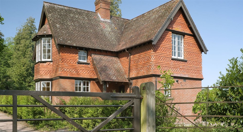 The exterior of Killerton Park Cottage, Devon (photo 2) at Killerton Park Cottage in Exeter, Devon