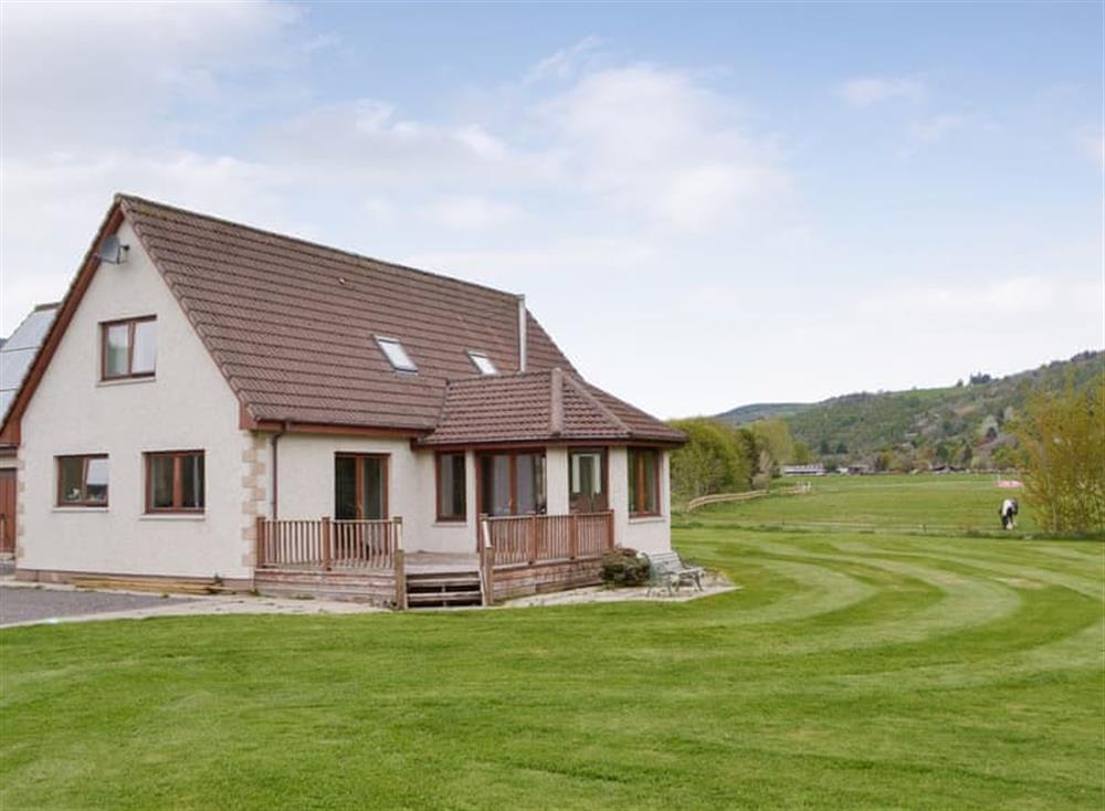 Lovely rural holiday home at Kilmore House in Drumnadrochit, near Inverness, Inverness-Shire
