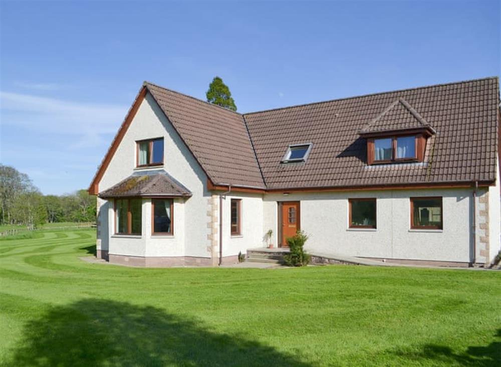 Stunning detached holiday home at Kilmore House in Drumnadrochit, near Inverness, Inverness-Shire