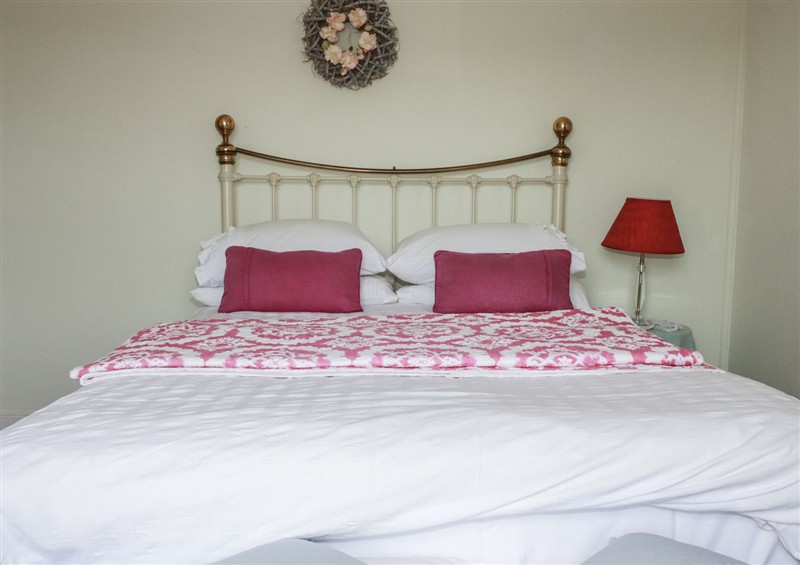 A bedroom in Kiln Cottage at Kiln Cottage, Golant near Tywardreath