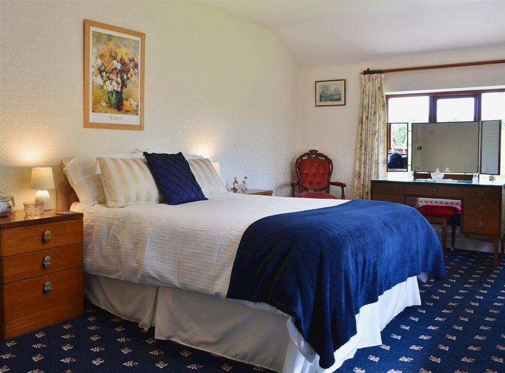 Double bedroom at Kiln Green Farmhouse in Milnthorpe, Cumbria
