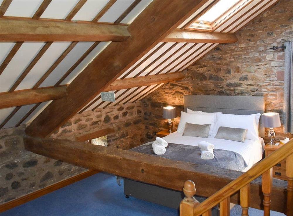 Spacious bedroom with kingsize bed (photo 4) at Kiln Hill Barn, 