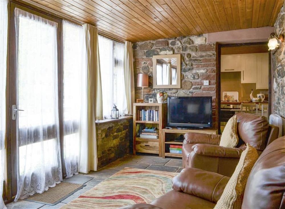 Light and airy living room at Skiddaw Cottage, 