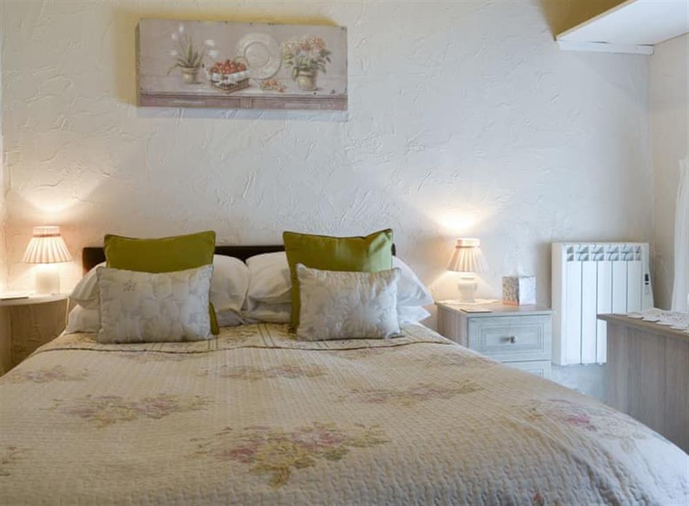 Relaxing double bedroom at Skiddaw Cottage, 