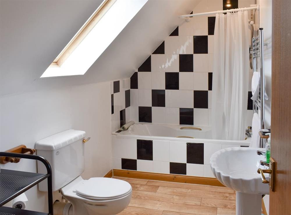 Bathroom at Kimberley Apartment in Alness, Highlands, Ross-Shire