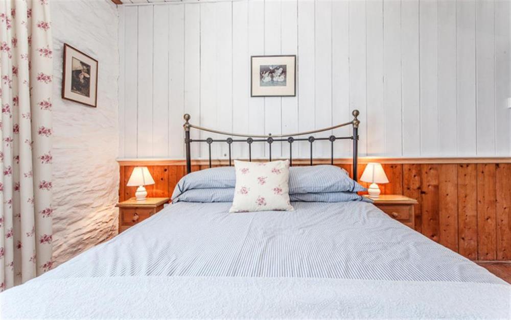 The double bed.  at Kimberley Cottage in Beesands