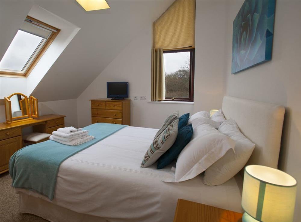 Double bedroom (photo 2) at Kingfisher in Calbourne, Nr Newport, Isle of Wight., Isle Of Wight