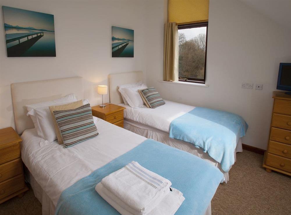 Twin bedroom (photo 2) at Kingfisher in Calbourne, Nr Newport, Isle of Wight., Isle Of Wight